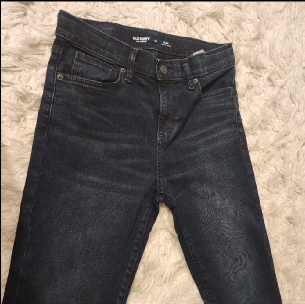 Old navy blackish blue color jeans in size 14 for boys.